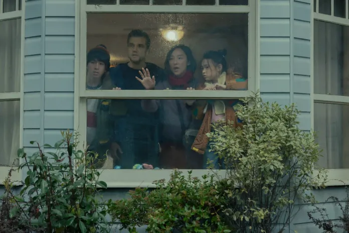 The Last House Review: Netflix’s High-Concept Sci-Fi Thriller Feels Unmoored